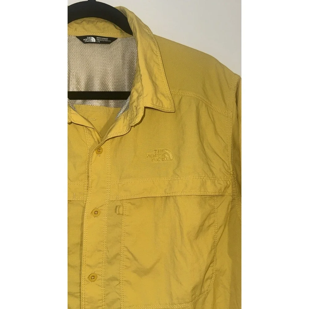 ⛰️The North Face Men's Short Sleeve Plaid Button Up Yellow Size LARGE Hiking